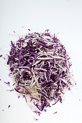 포토 JPG 해외이미지 식물 잡화 계절 음식 조각 백그라운드 잎 다이어트 채소 재료 자연 건강 요리 사람없음 빨간색 머리 보라색 식사 샐러드 흰색 신선 원형 칼 맛 자르기 먹기 싱글 유기농 양배추 날것 윤곽 칼로리 내추럴 고립 영양분 채식주의자 해외202004 해외포토 도형 웰빙 컬러 컨셉 모션 신체부위 생태계 채식 파일형식 이미지허브