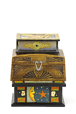 포토 JPG 해외이미지 크리스마스 패턴 장신구 선물 안전 사람없음 목재 장식 빛 상자 수확 골동품 화려 황금 우아함 보호 컨테이너 비밀 보석 소중 복고 잠금 보안 수납 보물 목각 고립 궤 장식함 해외202004 해외포토 나무 기념일 산업 컨셉 무늬 농업 재료 광석 파일형식 이미지허브