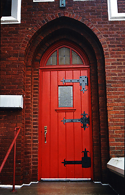 포토 JPG 해외이미지 외관 종교 벽 건축양식 창문 벽돌 출입구 새로움 석조 손잡이 사람없음 야외 목재 장식 빨간색 갈색 성당 교회 문 계단 검은색 수확 흰색 업무 화려 역사 철 타일 묘사 아치 문고리 단계 빅토리아 숭배 해외202004 해외포토 나무 건축 컬러 컨셉 농업 재료 종교건축 건물 작업 파일형식 이미지허브