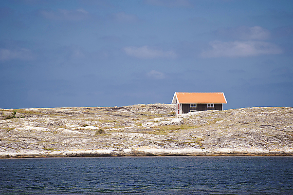 포토 JPG 해외이미지 바다 섬 요트 하늘 휴가 항해 스웨덴 풍경 사람없음 물 여름 파란색 컬러풀 보트 범선 암초 다도해 스칸디나비아 화강암 해외202004 해외포토 자연요소 계절 컬러 배_교통 북유럽 암석 파일형식 이미지허브
