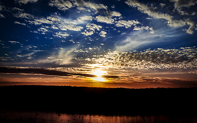 포토 JPG 해외이미지 나무 구름 호수 파도 바다 백그라운드 오렌지 자연 하늘 아침 추상 풍경 사람없음 야외 빨간색 물 여름 파란색 빛 강 햇빛 태양 반사 노란색 일출 맑음 황혼 일몰 새벽 거울 흰색 황금 저녁 만족 캘리포니아 공상 마법 천국 스카이라인 넘어짐 수평선 해외202004 해외포토 주간 자연요소 식물 계절 감정 컬러 무늬 과일 모션 날씨 노을 미국 야간 생태계 파일형식 이미지허브