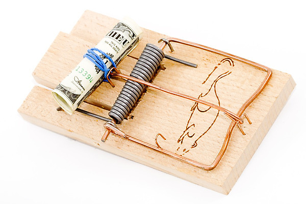 포토 JPG 해외이미지 지폐 돈 장난 사람없음 금융 달러 쪽지 놀람 장비 기구 공구 잡기 해충 위험 유혹 위협 오브젝트 올가미 미끼 욕심 제어 해외202004 해외포토 감정 컨셉 모션 표정 경제 도구 재산 벌레 파일형식 이미지허브