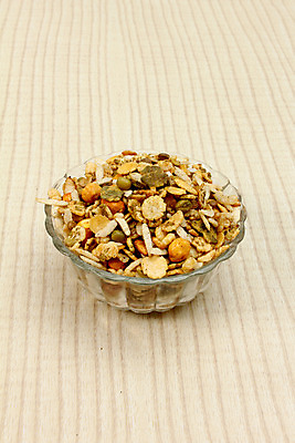 포토 JPG 해외이미지 음식 조각 옥수수 사람없음 컵 견과류 튀김 차 맥박 혼합 인도인 시리얼 굽기 매움 라마단 채식주의자 파키스탄 해외202004 해외포토 외국인 식기 아시아 음료 의학 곡류 동양인 맛 구이 채식 파일형식 이미지허브