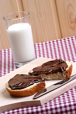 포토 JPG 해외이미지 커피 음식 빵 탁자 아침 건강 미소 사람없음 식당 우유 신선 아침식사 먹기 혼자 해외202004 해외포토 주간 음료 가구 모션 유제품 표정 상점 식사 파일형식 이미지허브