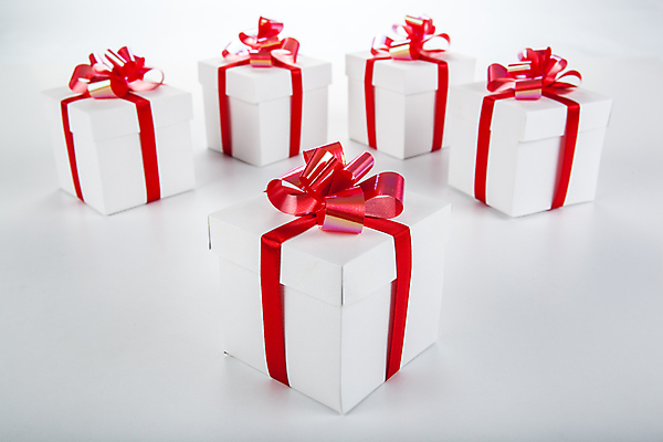 포토 JPG 해외이미지 클립아트 리본 종이 결혼 크리스마스 휴가 새해 선물 사람없음 빨간색 상자 축제 놀람 권투 흰색 생일 활 패키지 추수감사절 짐싸기 판지 고립 반가움 포상금 해외202004 해외포토 기념일 감정 기독교 컬러 돈 표정 이벤트 격투기 파일형식 이미지허브