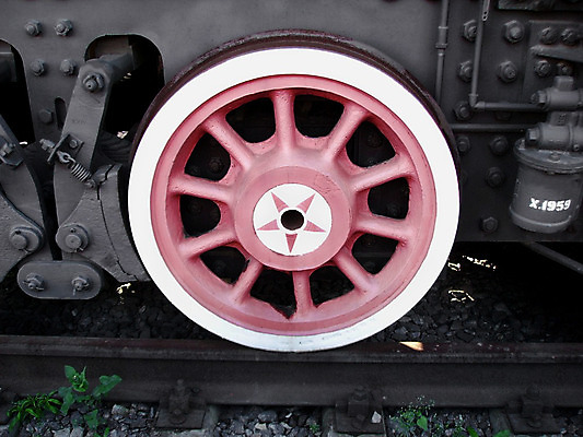 포토 JPG 해외이미지 산업 이동 사람없음 빨간색 기차 수확 바퀴 수증기 복고 엔진 공학 옛날 해외202004 해외포토 교육 육상교통 컬러 컨셉 농업 대중교통 파일형식 이미지허브