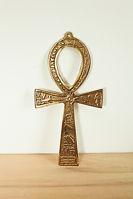 포토 JPG 해외이미지 종교 문화 십자가 이집트 선물 미술 사람없음 장식 빛 금속 골동품 사찰 역사 황금 고급 우아함 보석 심볼 오브젝트 사인 박물관 신화 숭배 옛날 해외202004 해외포토 컨셉 종교건축 아프리카 재질 문화예술 광석 파일형식 이미지허브