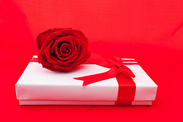 포토 JPG 해외이미지 모양 디자인 기념일 꽃 리본 백그라운드 컨셉 벽지 결혼식 추상 휴가 기념 발렌타인데이 사탕 선물 사랑 이벤트 사람없음 장식 빨간색 상자 장미 초콜릿 수확 하트 축하 인사 우아함 실크 심볼 활 질감 복고 2월 옛날 해외202004 해외포토 식물 감정 컬러 결혼 무늬 농업 데이이벤트 디저트 직물 예절 날짜 파일형식 이미지허브