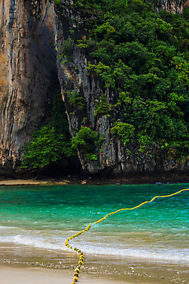 포토 JPG 해외이미지 구름 아시아 바다 섬 여행 태국 자연 하늘 휴가 산 풍경 사람없음 물 여름 파란색 맑음 바위 만 돌산 언덕 휴양지 암초 천국 흐림 석호 다도해 안다만 이국적 파라다이스 수평선 해외202004 해외포토 자연요소 계절 나라 컬러 날씨 장소 돌_바위 생태계 파일형식 이미지허브