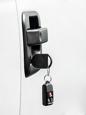 포토 JPG 해외이미지 컨셉 교통시설 자동차 열쇠 새로움 사람없음 세일 문 운전 흰색 구매 고객 열쇠구멍 주인 대여 렌탈 임대 자동 소유 해외202004 해외포토 육상교통 컬러 교통 모션 경제 쇼핑 시설 파일형식 이미지허브