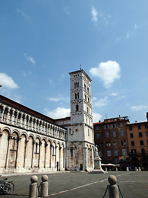 포토 JPG 해외이미지 조각 미술 사람없음 교회 탑 이탈리아 바실리카 토스카나 포럼 해외202004 해외포토 건축물 유럽 종교건축 문화예술 건물 토론 파일형식 이미지허브