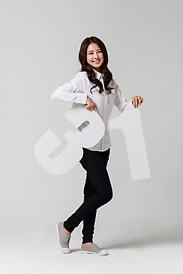 포토 JPG 스튜디오촬영 전신 1 우먼라이프 여자 실내 3 한명 서기 미소 20대 성인 옆모습 숫자 한국인 31일 성인여자한명만 성인만 국내포토 문자 라이프스타일 뷰포인트 모션 표정 사람 동양인 청년 내부 날짜 여자한명만 성인여자만 파일형식