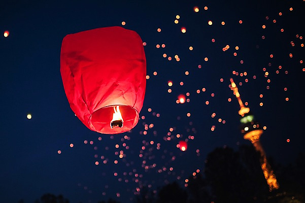 포토 JPG 여행 불교 밤하늘 풍경 사람없음 야외 봄 야간 경상북도 소원 풍등 풍등날리기 대구시 풍등축제 대구풍등축제 두류공원 우방타워 국내포토 자연요소 계절 공원 종교 하늘 조명 한국 타워 축제 경상도 등축제 대구_경상북도 대구_한국 파일형식