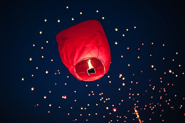 포토 JPG 여행 불교 밤하늘 풍경 사람없음 야외 봄 야간 경상북도 소원 풍등 풍등날리기 대구시 풍등축제 대구풍등축제 두류공원 우방타워 국내포토 자연요소 계절 공원 종교 하늘 조명 한국 타워 축제 경상도 등축제 대구_경상북도 대구_한국 파일형식