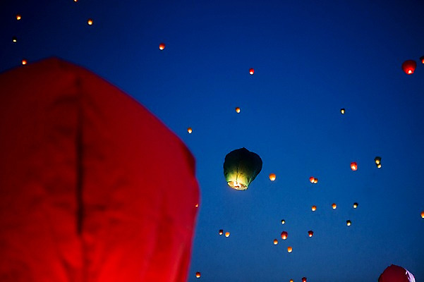 포토 JPG 여행 불교 밤하늘 풍경 사람없음 야외 봄 야간 경상북도 소원 풍등 풍등날리기 대구시 풍등축제 대구풍등축제 두류공원 국내포토 자연요소 계절 공원 종교 하늘 조명 한국 축제 경상도 등축제 대구_경상북도 대구_한국 파일형식