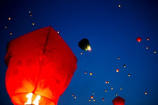 포토 JPG 여행 불교 밤하늘 풍경 사람없음 야외 봄 야간 경상북도 소원 풍등 풍등날리기 대구시 풍등축제 대구풍등축제 두류공원 국내포토 자연요소 계절 공원 종교 하늘 조명 한국 축제 경상도 등축제 대구_경상북도 대구_한국 파일형식