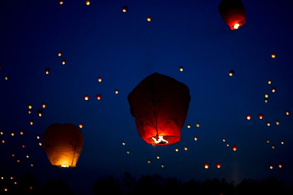 포토 JPG 여행 불교 밤하늘 풍경 사람없음 야외 봄 야간 경상북도 소원 풍등 풍등날리기 대구시 풍등축제 대구풍등축제 두류공원 국내포토 자연요소 계절 공원 종교 하늘 조명 한국 축제 경상도 등축제 대구_경상북도 대구_한국 파일형식