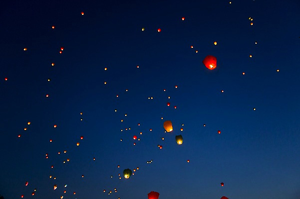 포토 JPG 여행 불교 밤하늘 풍경 사람없음 야외 봄 야간 경상북도 소원 풍등 풍등날리기 대구시 풍등축제 대구풍등축제 두류공원 국내포토 자연요소 계절 공원 종교 하늘 조명 한국 축제 경상도 등축제 대구_경상북도 대구_한국 파일형식