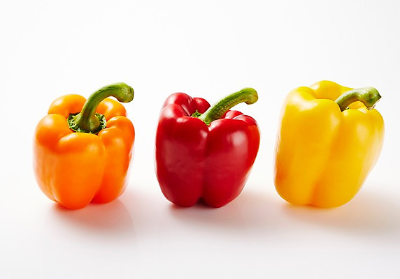 포토 JPG 스튜디오촬영 채소 파프리카 실내 사람없음 빨간색 노란색 주황색 신선 세개 국내포토 컬러 3 내부 파일형식