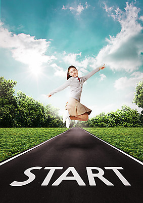 전신 PSD 나무 구름 편집 편집이미지 학생 여자 교육 교복 청소년 하늘 한명 웃음 옆모습 점프 원근감 한국인 아스팔트 청소년교육 출발 이미지편집 자연요소 식물 1 옷 도로 뷰포인트 컨셉 모션 표정 사람 동양인 파일형식