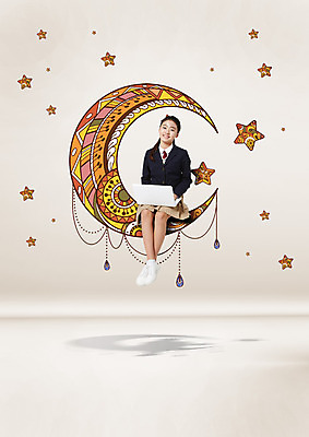 전신 PSD 편집 편집이미지 학생 여자 교육 교복 별 청소년 한명 웃음 앉기 노트북 한국인 초승달 청소년교육 이미지편집 자연요소 1 옷 모션 표정 사람 동양인 전자제품 달 파일형식