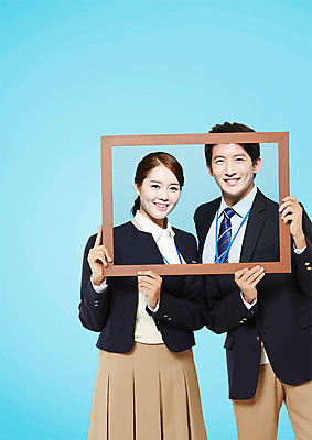 PSD 편집 편집이미지 여자 교육 남자 교복 청소년 액자틀 웃음 들기 정장 상반신 20대 성인 두명 한국인 비즈니스맨 비즈니스우먼 청소년교육 장래희망 이미지편집 옷 액자 비즈니스 모션 표정 틀 사람 동양인 청년 직장인 파일형식