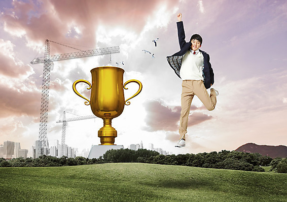 전신 PSD 구름 편집 편집이미지 학생 교육 남자 교복 청소년 조류 하늘 한명 빌딩 잔디 노을 점프 한국인 트로피 청소년교육 타워크레인 이미지편집 자연요소 식물 동물 1 옷 모션 사람 동양인 건물 상_우승 기중기 파일형식