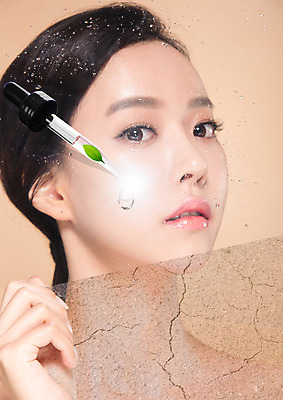 PSD 편집 편집이미지 우먼라이프 여자 나뭇잎 건조 한명 상반신 20대 성인 뷰티 한국인 균열 수분 피부관리 의료성형뷰티 이미지편집 1 라이프스타일 잎 모션 사람 동양인 청년 파일형식