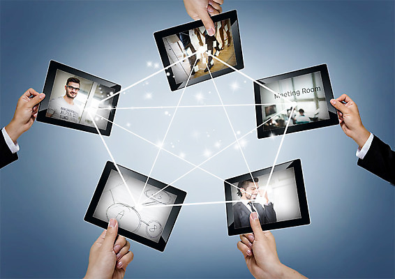 PSD 서양인 편집 편집이미지 손 남자 비즈니스 회의 들기 여러명 상반신 20대 성인 태블릿 다리 비즈니스맨 네트워크 이미지편집 외국인 다수 모션 사람 청년 신체부위 전자제품 스마트기기 직장인 파일형식