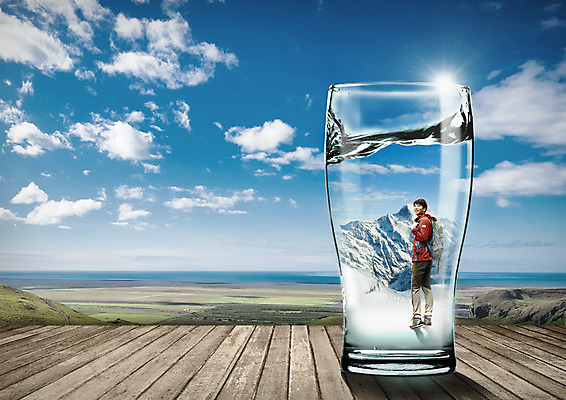 전신 PSD 구름 편집 편집이미지 남자 여행 배낭 하늘 레저 산 한명 서기 성인 옆모습 햇빛 등산 한국인 마루 물컵 등산복 안식처 이미지편집 자연요소 1 옷 뷰포인트 가방 모션 휴식 바닥 사람 동양인 컵 태양 트래킹 파일형식