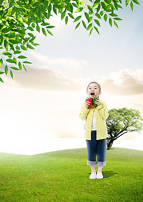 전신 PSD 나무 구름 편집 편집이미지 음식 하늘 나뭇잎 한명 서기 웃음 들기 소녀 잔디 한국인 유기농 이미지편집 자연요소 식물 1 웰빙 여자 어린이 잎 모션 표정 사람 동양인 파일형식