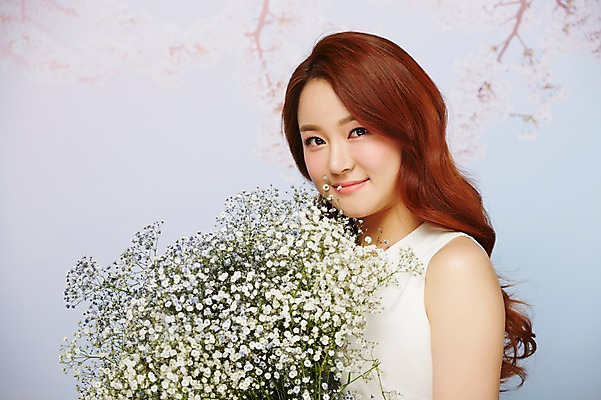 포토 JPG 스튜디오촬영 우먼라이프 여자 꽃백그라운드 실내 한명 들기 상반신 20대 성인 뷰티 봄 한국인 안개꽃 청순 의료성형뷰티 여자만 성인여자한명만 국내포토 1 라이프스타일 계절 꽃 백그라운드 컨셉 모션 사람 동양인 청년 내부 한해살이풀 여자한명만 성인여자만 파일형식