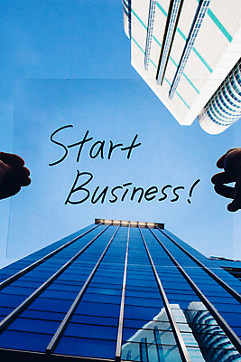 포토 JPG 주간 손 로우앵글 백그라운드 비즈니스 하늘 풍경 빌딩 야외 신체부위 도심 국내포토 자연요소 뷰포인트 사람 건물 도시 파일형식