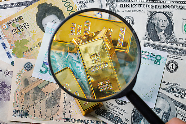 포토 JPG 백그라운드 지폐 비즈니스 돋보기 근접촬영 사람없음 달러 원화 외화 금괴 국내포토 뷰포인트 돈 금융 황금 파일형식