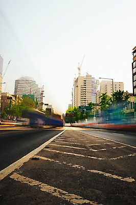 포토 JPG 주간 도로 빌딩 사람없음 야외 도시풍경 도시 장노출 국내포토 자연요소 길 교통시설 촬영기법 풍경 건물 파일형식