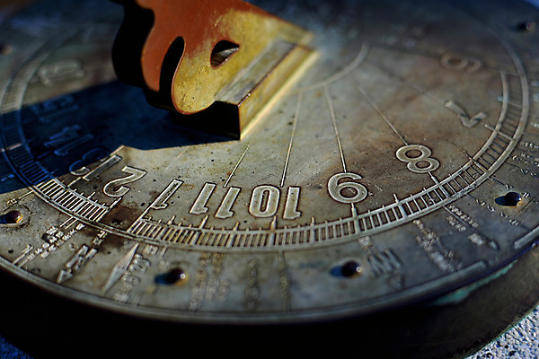 포토 JPG 시계 전통소품 근접촬영 사람없음 아웃포커스 숫자 일본 골동품 오브젝트 해시계 국내포토 문자 전통 아시아 뷰포인트 촬영기법 파일형식