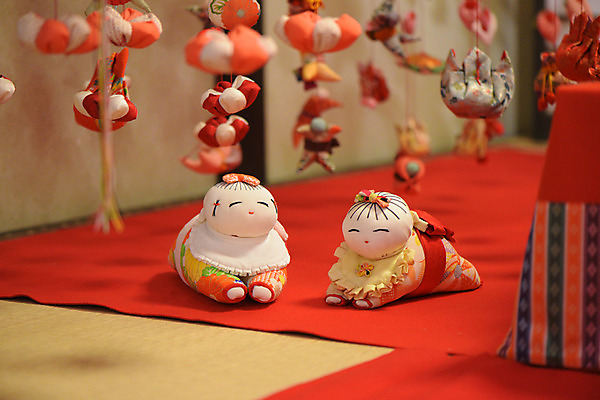 포토 JPG 사람없음 아웃포커스 일본 아기 오브젝트 모빌 일본인형 국내포토 아시아 인형 촬영기법 사람 아기용품 파일형식