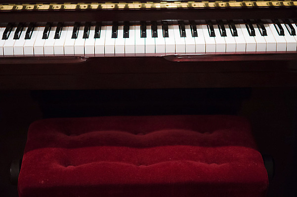 포토 JPG 악기 사람없음 건반 피아노 오브젝트 피아노의자 국내포토 음악 의자 건반악기 파일형식