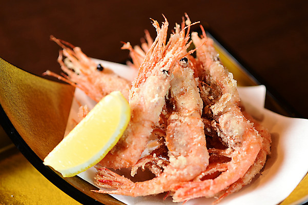 포토 JPG 접시 음식 새우 근접촬영 사람없음 아웃포커스 레몬 새우튀김 새우요리 일본음식 국내포토 식기 뷰포인트 과일 촬영기법 갑각류 튀김 파일형식