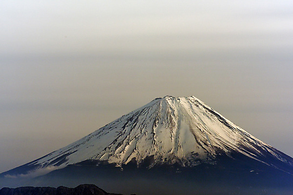 포토 JPG 주간 겨울 자연 하늘 산 풍경 사람없음 야외 눈 겨울풍경 국내포토 자연요소 계절 날씨 생태계 파일형식