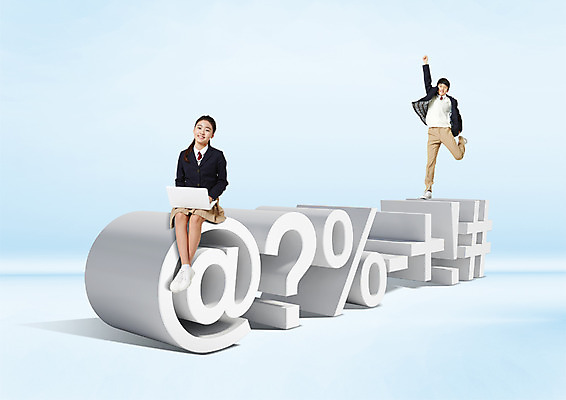 전신 PSD 편집 편집이미지 학생 여자 교육 남자 교복 청소년 서기 앉기 두명 노트북 점프 한국인 물음표 퍼센트 느낌표 플러스 하이픈 청소년교육 골뱅이기호 해시태그 이미지편집 기호 옷 모션 사람 동양인 전자제품 특수기호 특수문자 파일형식