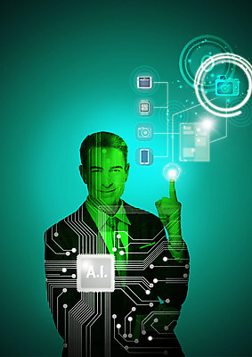 PSD 서양인 편집 편집이미지 남자 40대 비즈니스 정보기술 한명 손짓 상반신 성인 스마트폰 카메라 디지털 비즈니스맨 전자회로 4차산업 AI_인공지능 이미지편집 외국인 1 산업 중년 모션 기술 사람 전자제품 핸드폰 스마트기기 직장인 회로판 파일형식