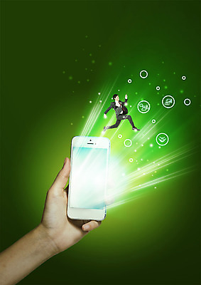 전신 PSD 편집 편집이미지 손 남자 비즈니스 한명 들기 20대 성인 옆모습 빛 스마트폰 디지털 점프 비즈니스맨 일본인 이미지편집 외국인 1 뷰포인트 모션 사람 동양인 청년 신체부위 핸드폰 스마트기기 직장인 파일형식