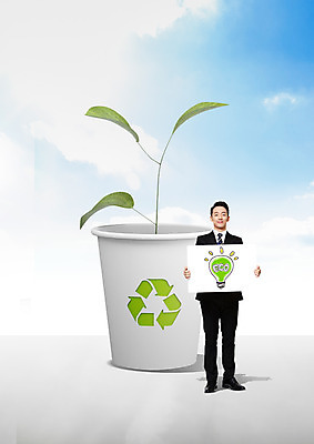 전신 PSD 구름 편집 편집이미지 배너 남자 화살표 전구 하늘 한명 서기 20대 성인 새싹 자연보호 환경 그린캠페인 재활용 한국인 비즈니스맨 종이컵 에코 그린슈머 재활용표시 이미지편집 자연요소 식물 1 캠페인 비즈니스 모션 자연 표시 사람 동양인 청년 컵 직장인 보호 일회용 친환경 파일형식