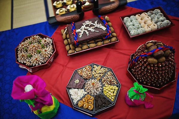 포토 JPG 결혼 전통소품 실내 사람없음 밤 대추 폐백 두텁떡 육포 폐백상 폐백실 폐백음식 국내포토 전통 떡 이벤트 내부 전통음식 견과류 오브젝트 파일형식