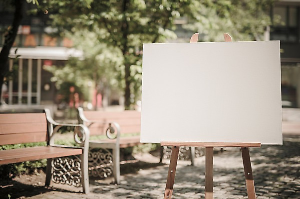 주간 PSD 나무 편집이미지 백그라운드 벤치 프레임 사람없음 야외 아웃포커스 디지털합성 이젤 캔버스 디지털아트 이미지편집 자연요소 식물 의자 촬영기법 미술도구 파일형식