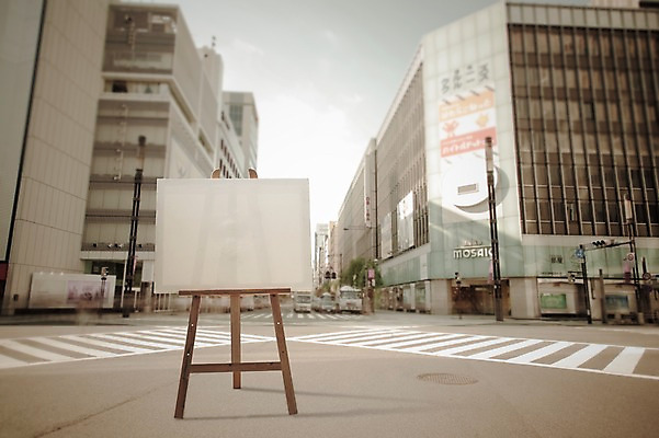 주간 PSD 편집이미지 도로 백그라운드 프레임 빌딩 사람없음 야외 횡단보도 디지털합성 이젤 캔버스 디지털아트 이미지편집 자연요소 길 교통시설 건물 미술도구 보행로 파일형식