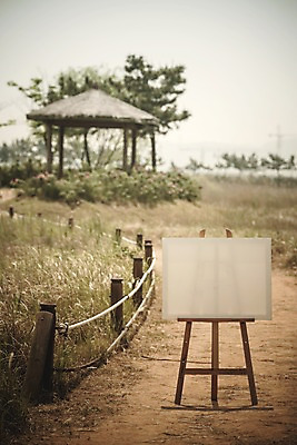 주간 PSD 편집이미지 백그라운드 프레임 사람없음 야외 아웃포커스 산책로 오두막 디지털합성 이젤 캔버스 디지털아트 이미지편집 자연요소 길 촬영기법 미술도구 파일형식