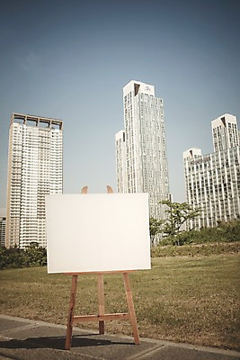 주간 PSD 편집이미지 백그라운드 아파트 프레임 사람없음 야외 디지털합성 이젤 캔버스 디지털아트 이미지편집 자연요소 주택 미술도구 파일형식