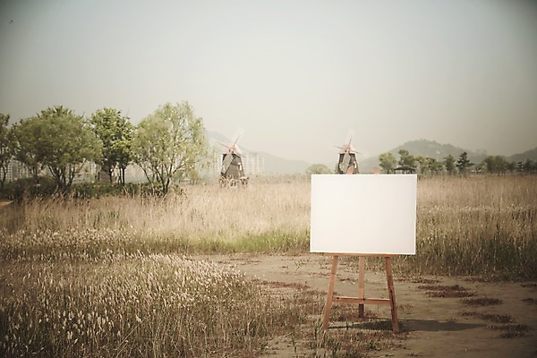 주간 PSD 나무 편집이미지 백그라운드 프레임 초원 사람없음 야외 풍차 풀잎 디지털합성 이젤 캔버스 디지털아트 이미지편집 자연요소 식물 잎 미술도구 풀_식물 파일형식